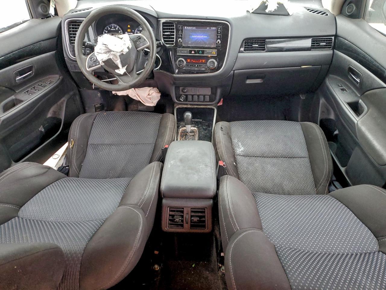 2019 MITSUBISHI outlander
