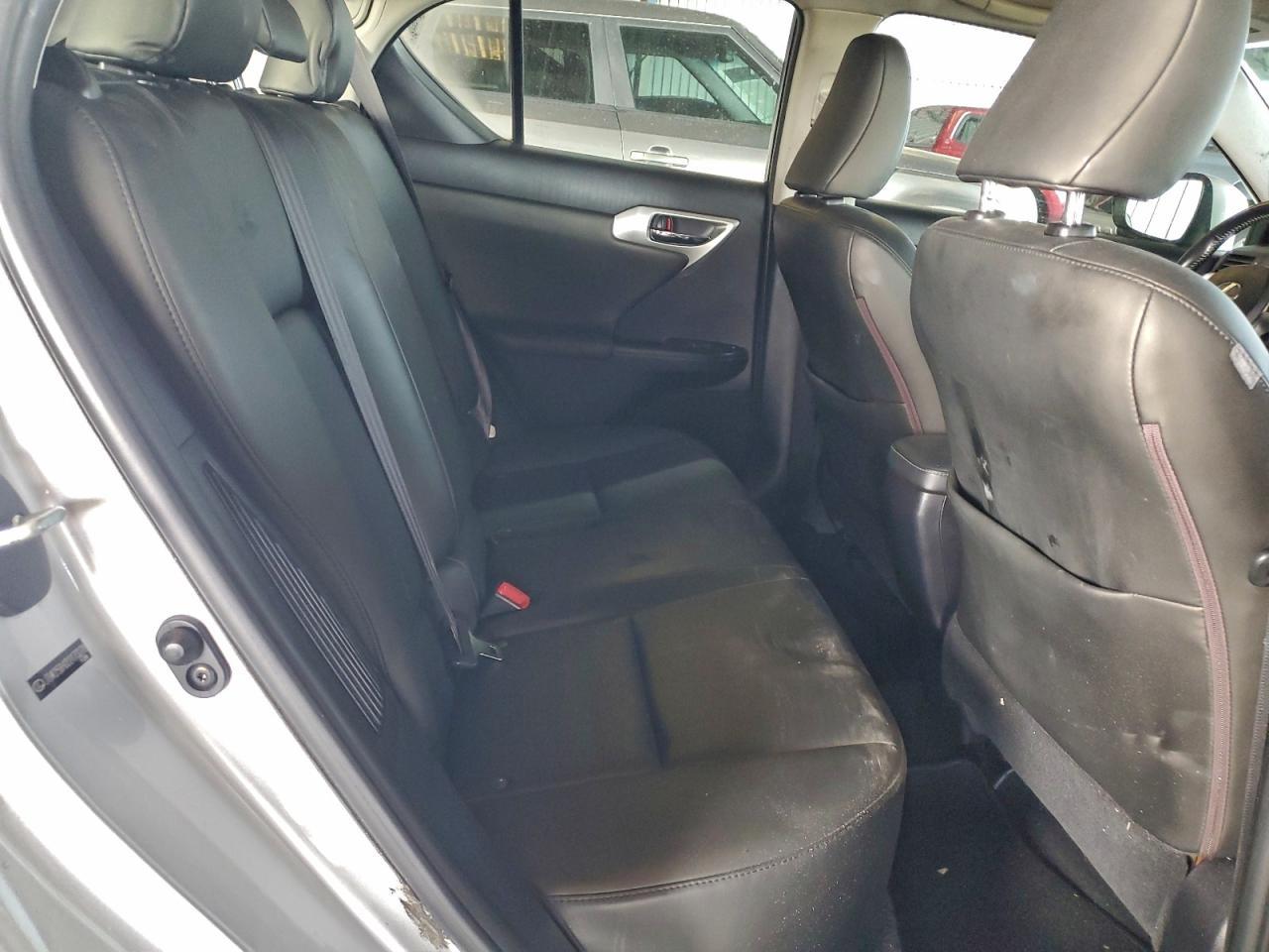 2013 LEXUS CT 200