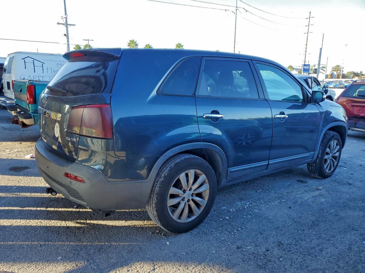 2011 KIA SORENTO