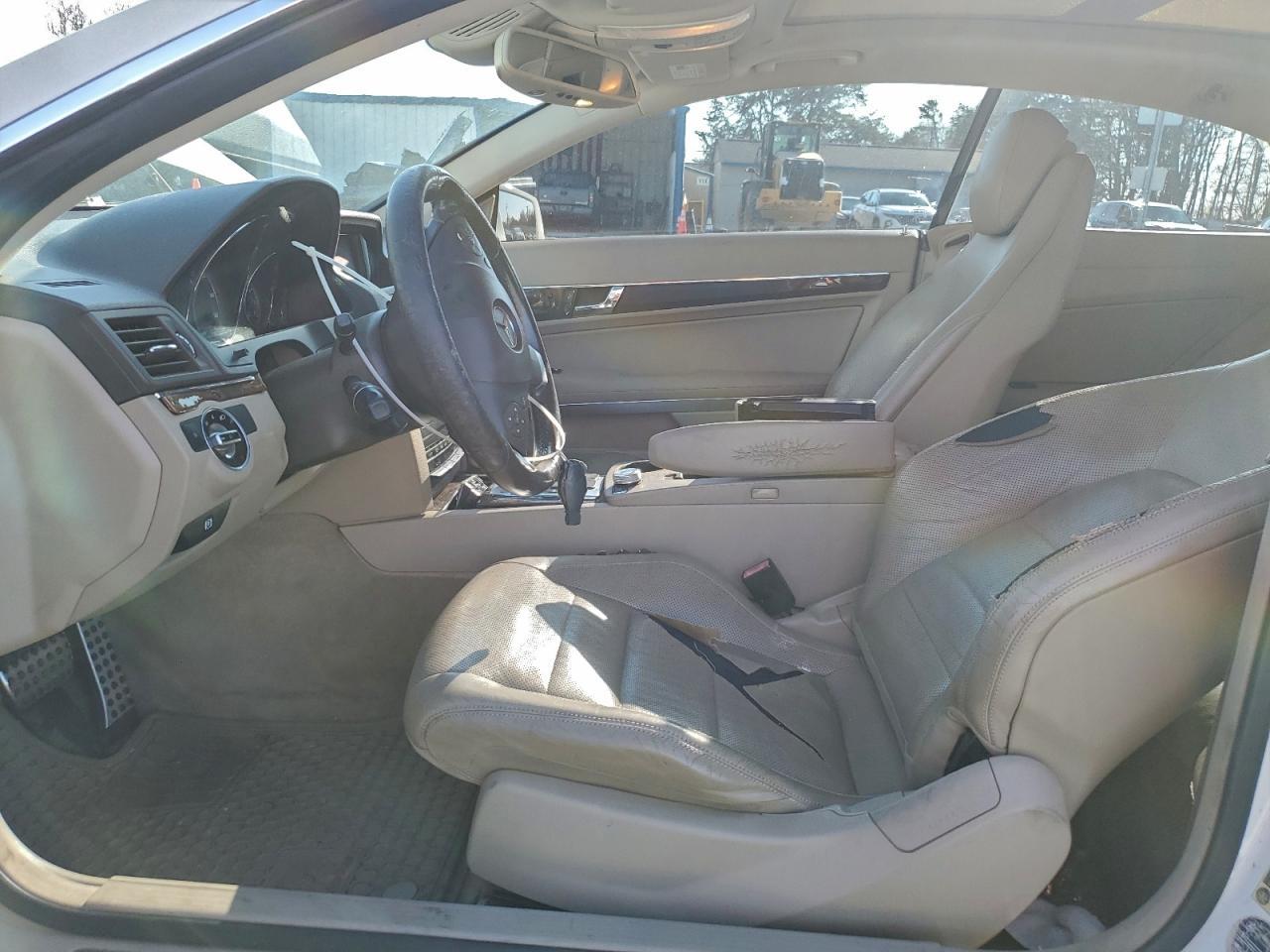 2011 MERCEDES-BENZ E-Class