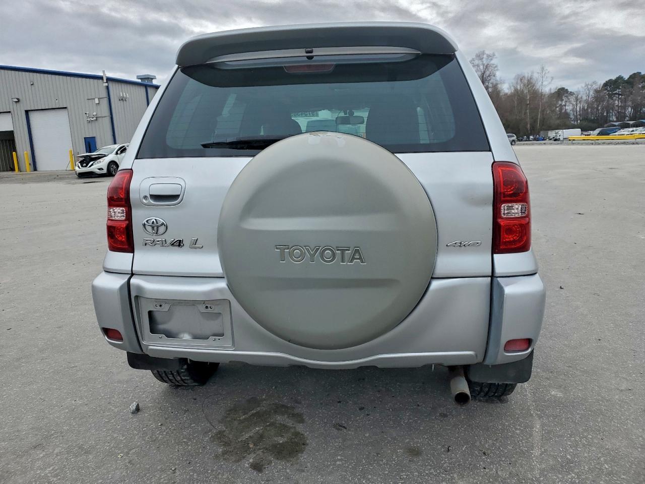 2004 TOYOTA RAV4