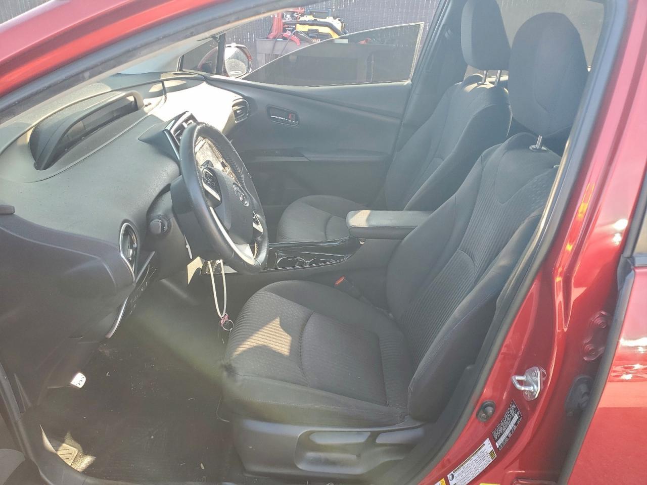 2018 TOYOTA PRIUS