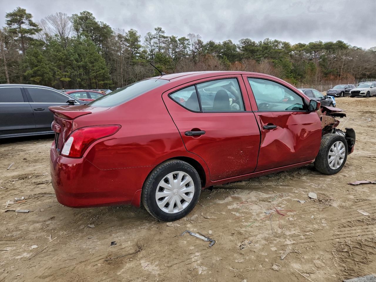 2016 NISSAN VERSA
