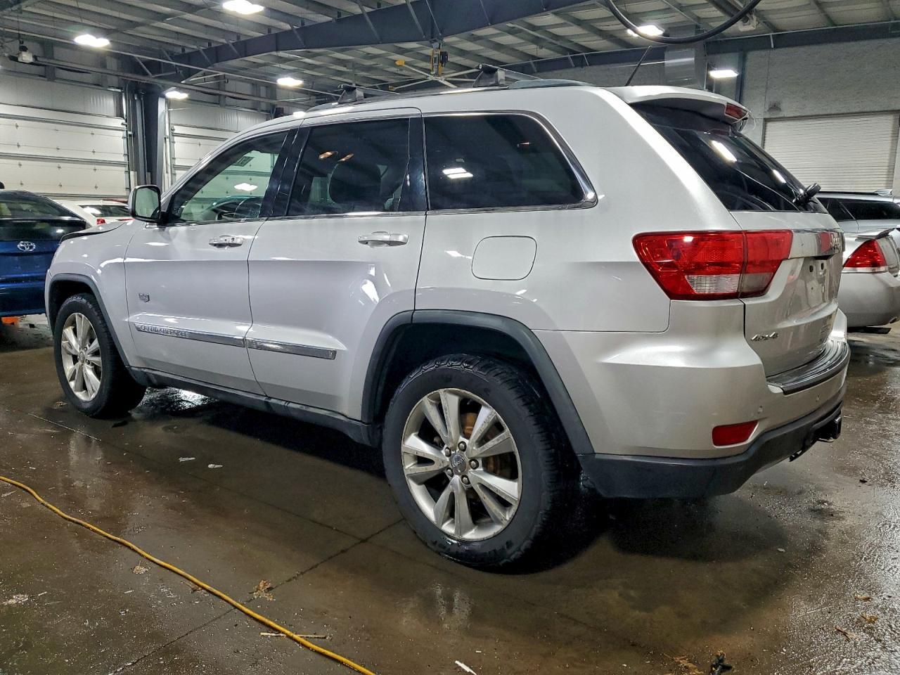 2011 JEEP Grand Cherokee