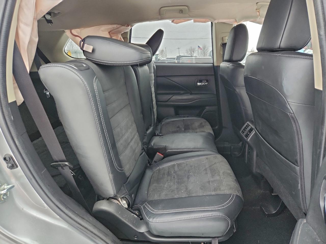 2019 MITSUBISHI outlander