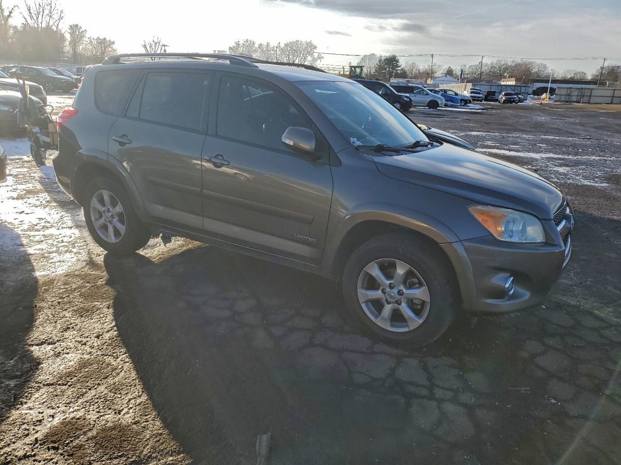 2011 TOYOTA RAV4