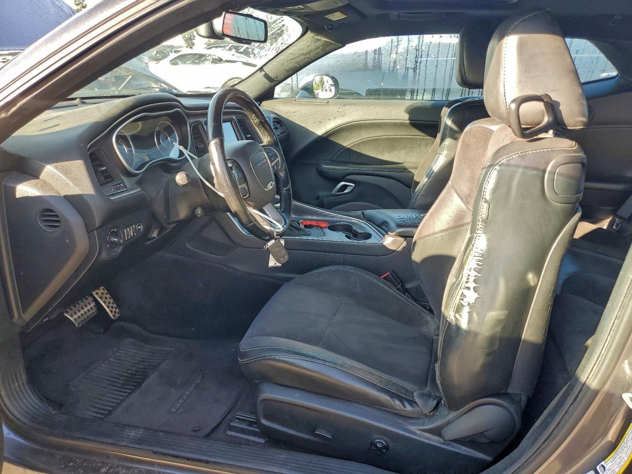 2016 DODGE Challenger
