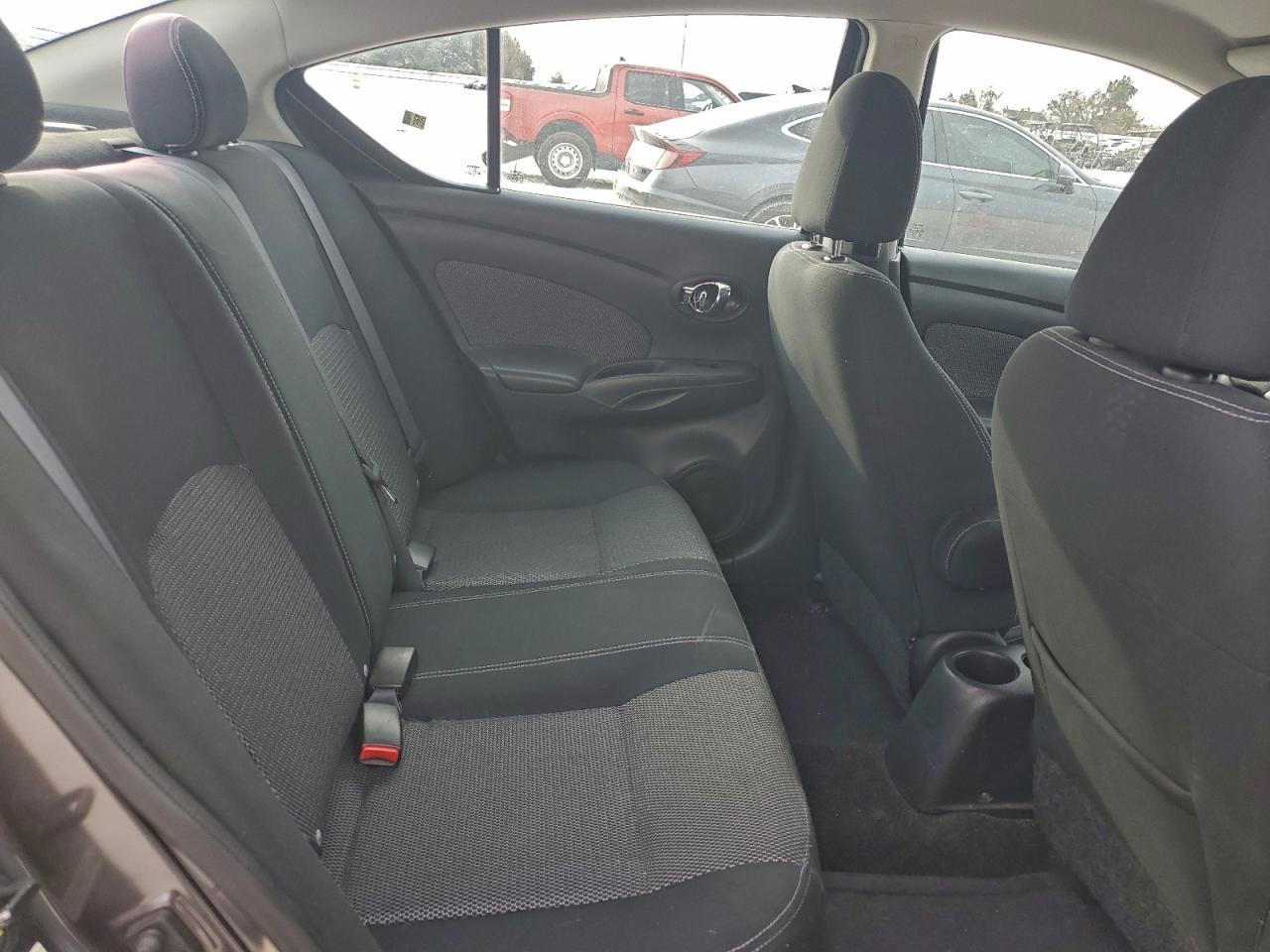 2015 NISSAN VERSA