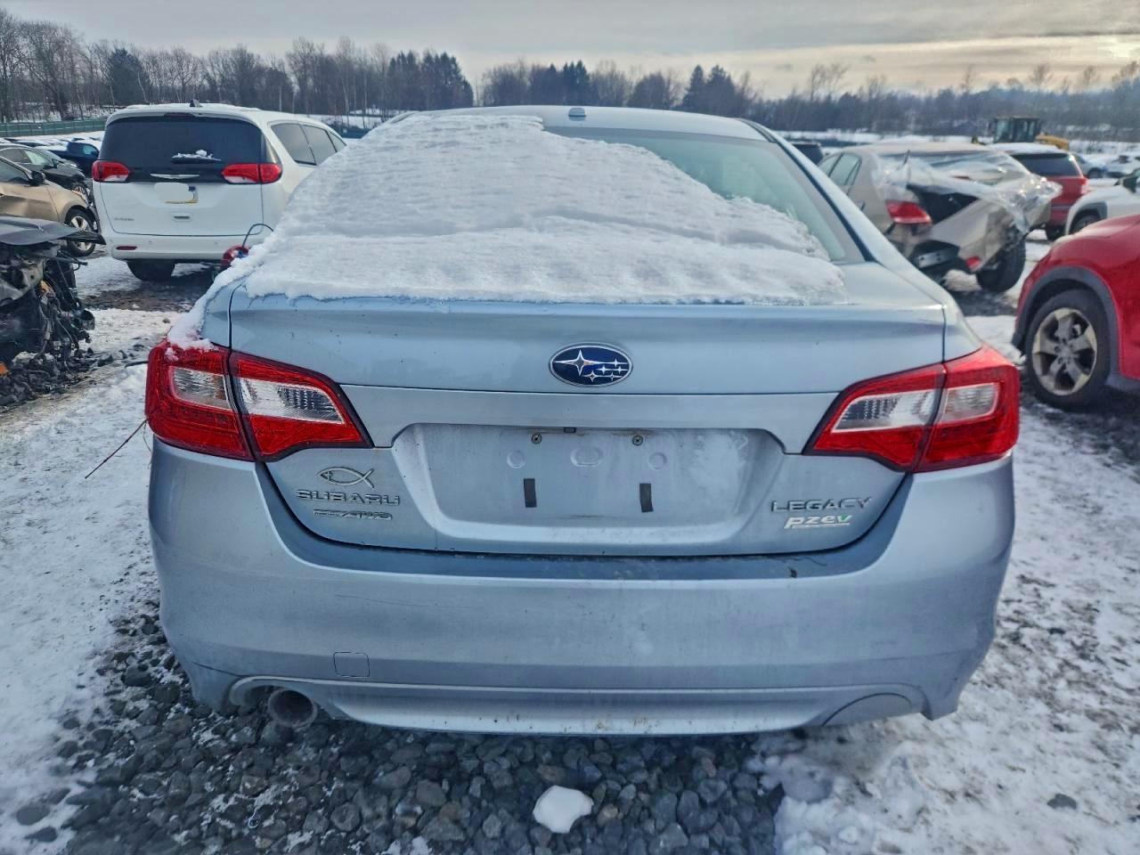2015 SUBARU Legacy