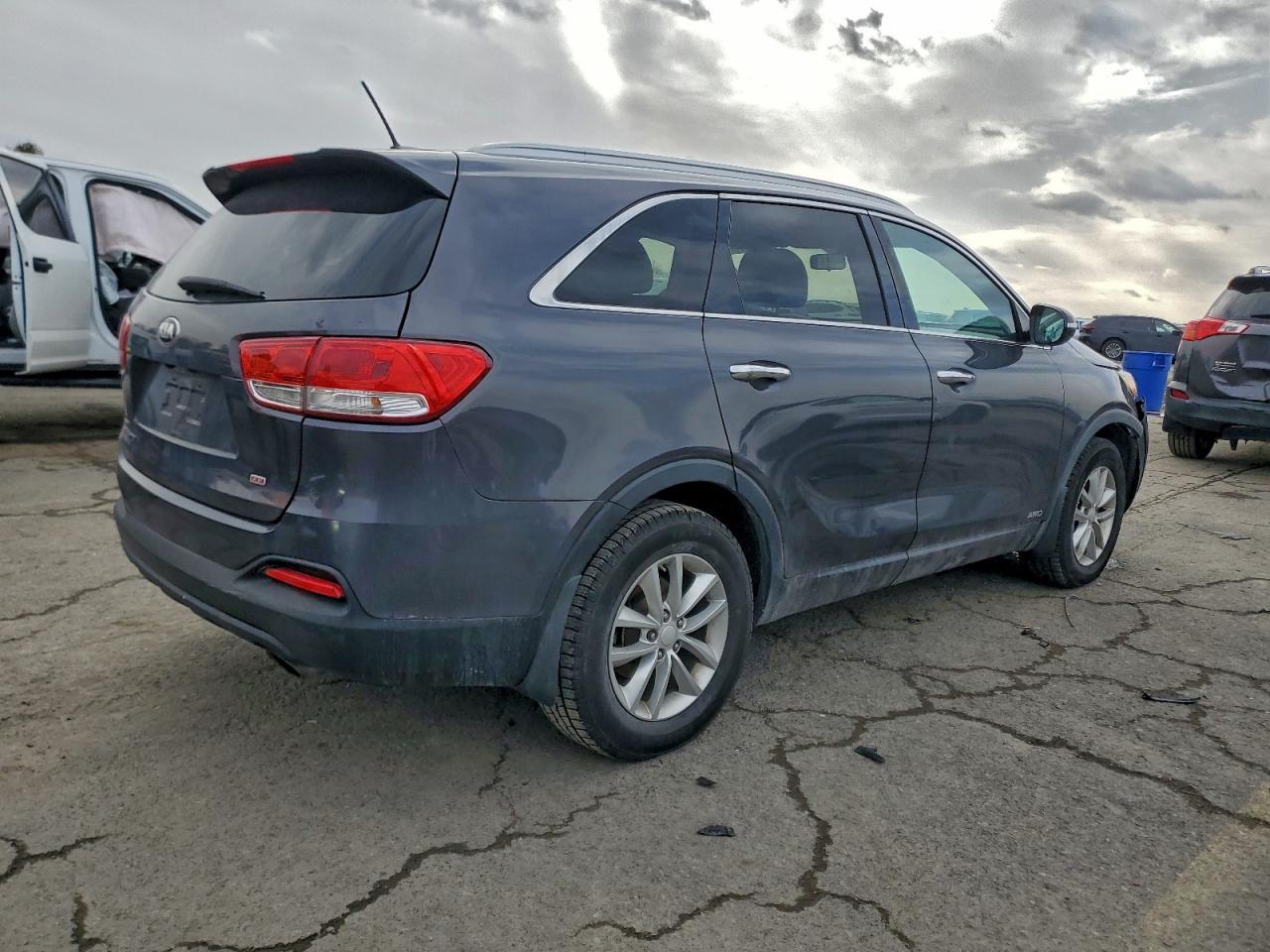 2017 KIA SORENTO