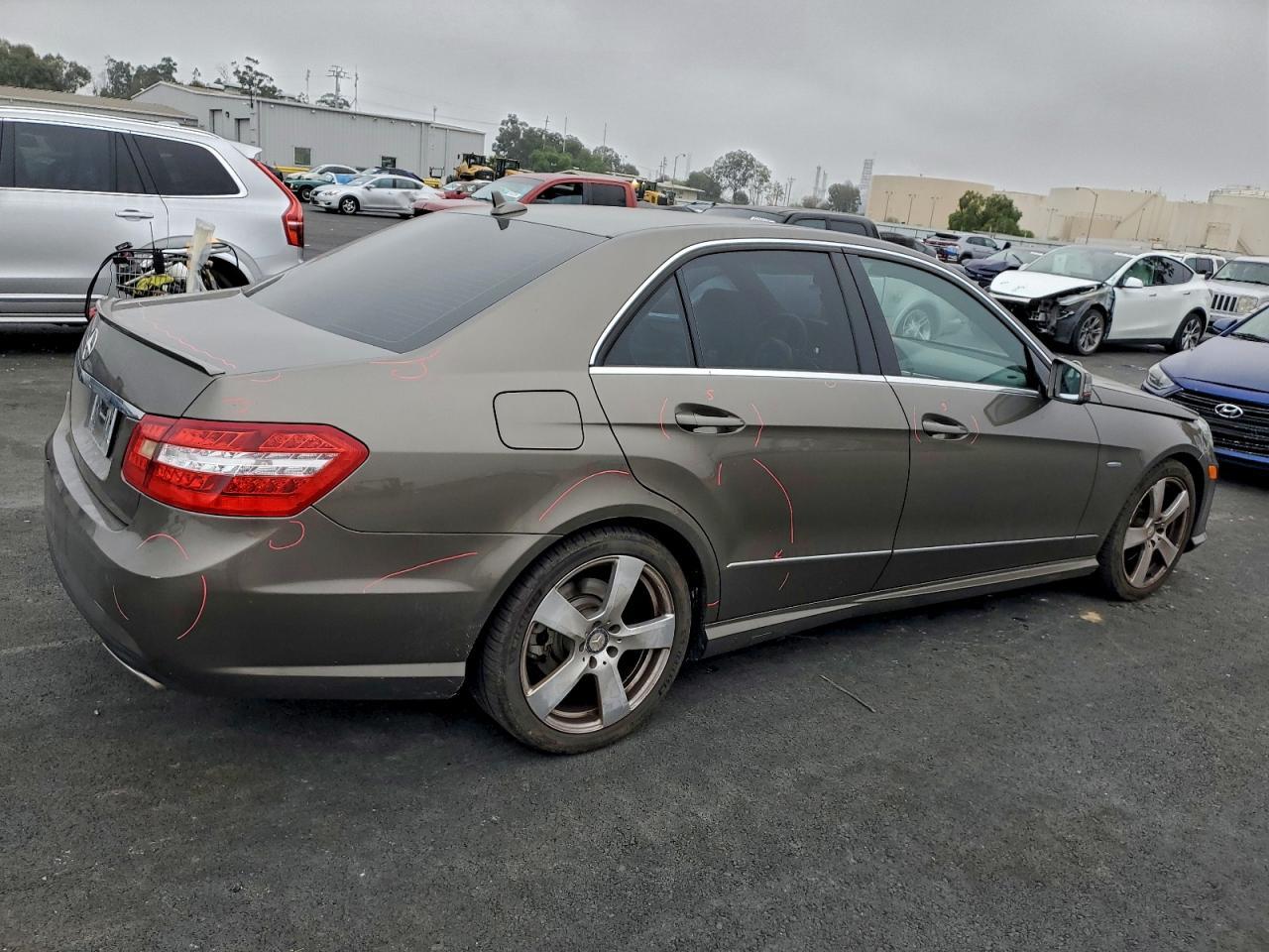 2012 MERCEDES-BENZ E-Class