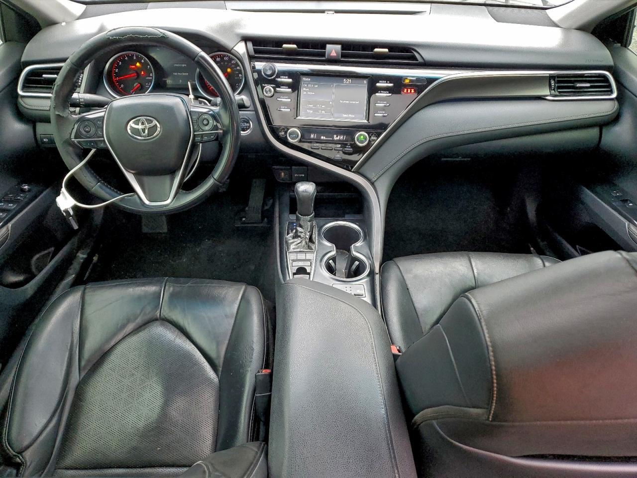 2018 TOYOTA CAMRY