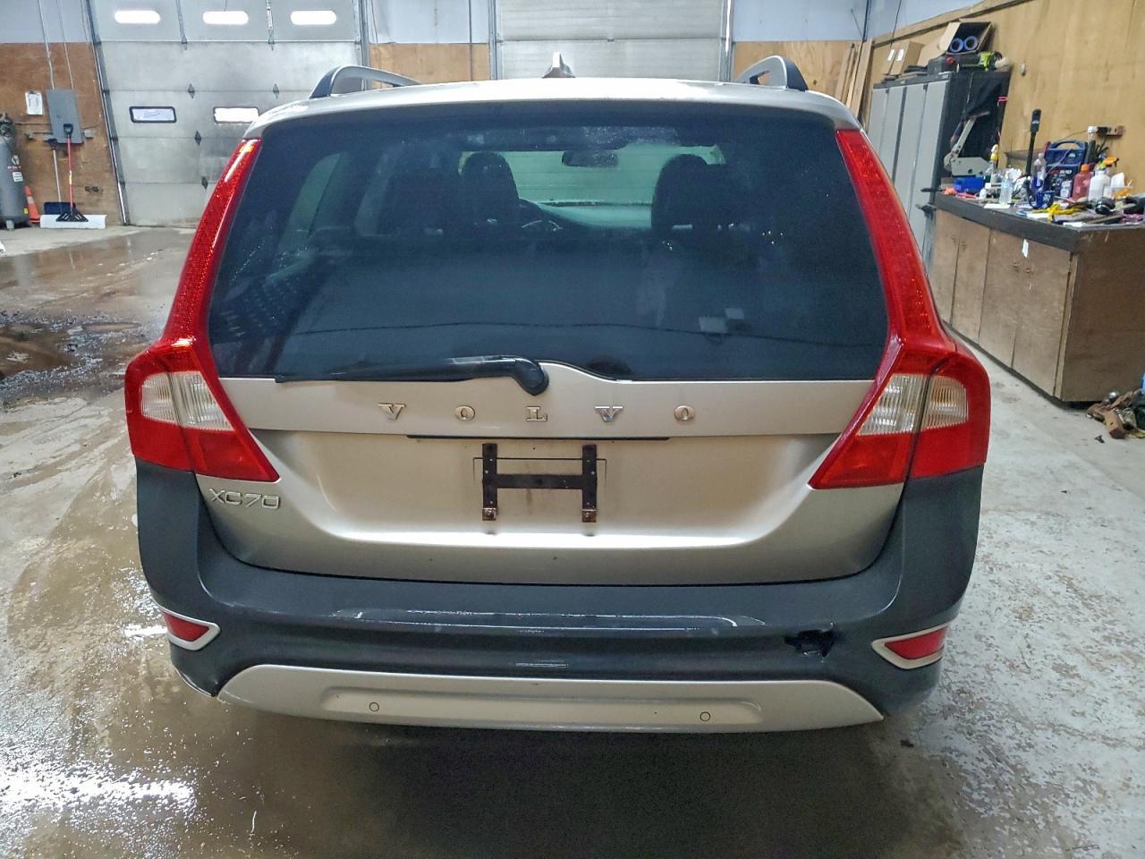 2011 VOLVO XC70