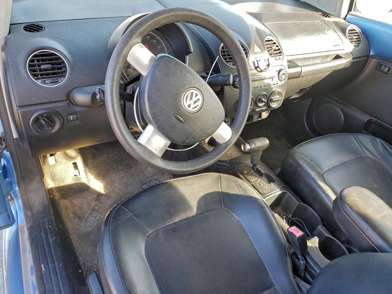 2010 VOLKSWAGEN Beetle