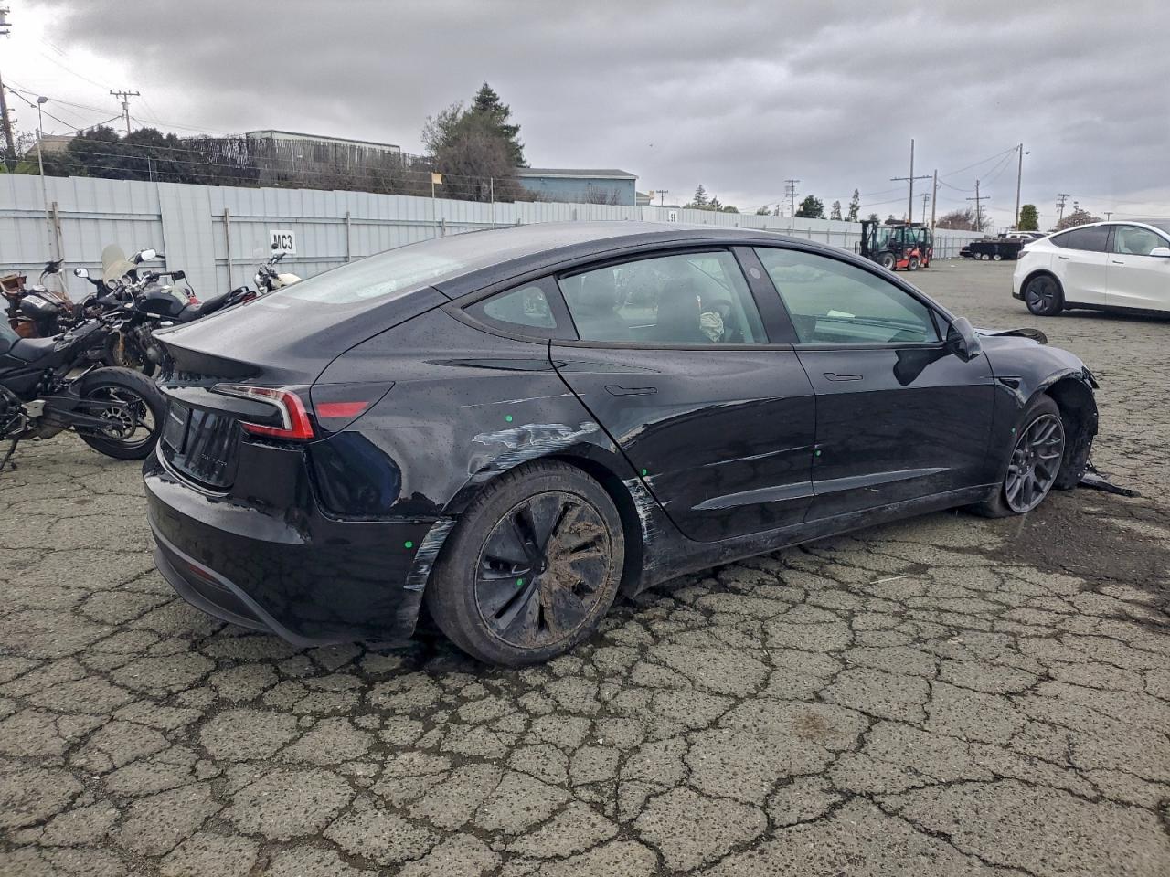 2026 TESLA MODEL 3