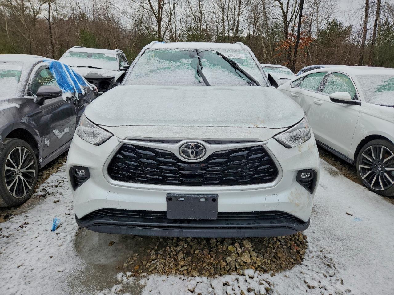 2022 TOYOTA HIGHLANDER