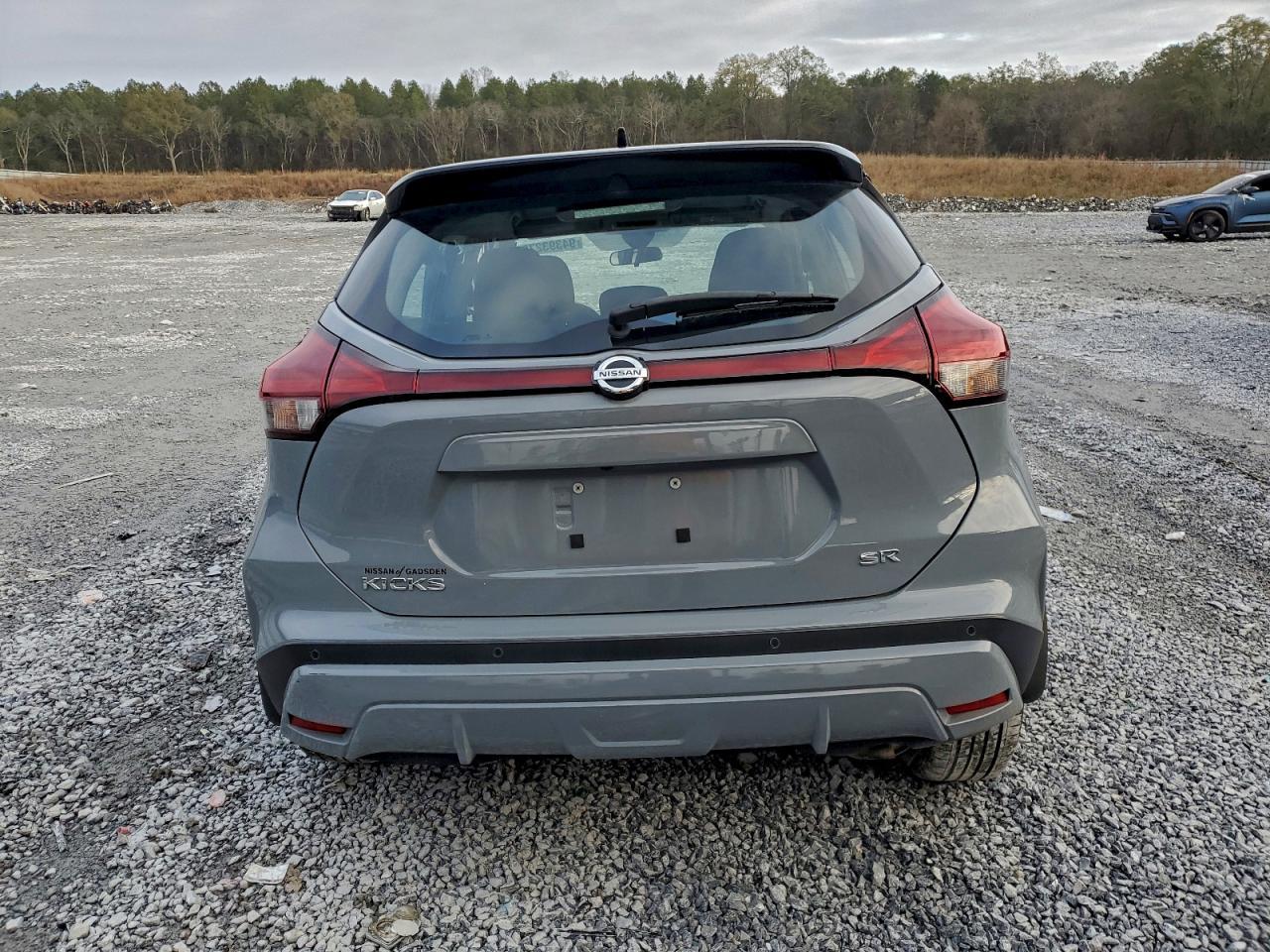 2021 NISSAN KICKS
