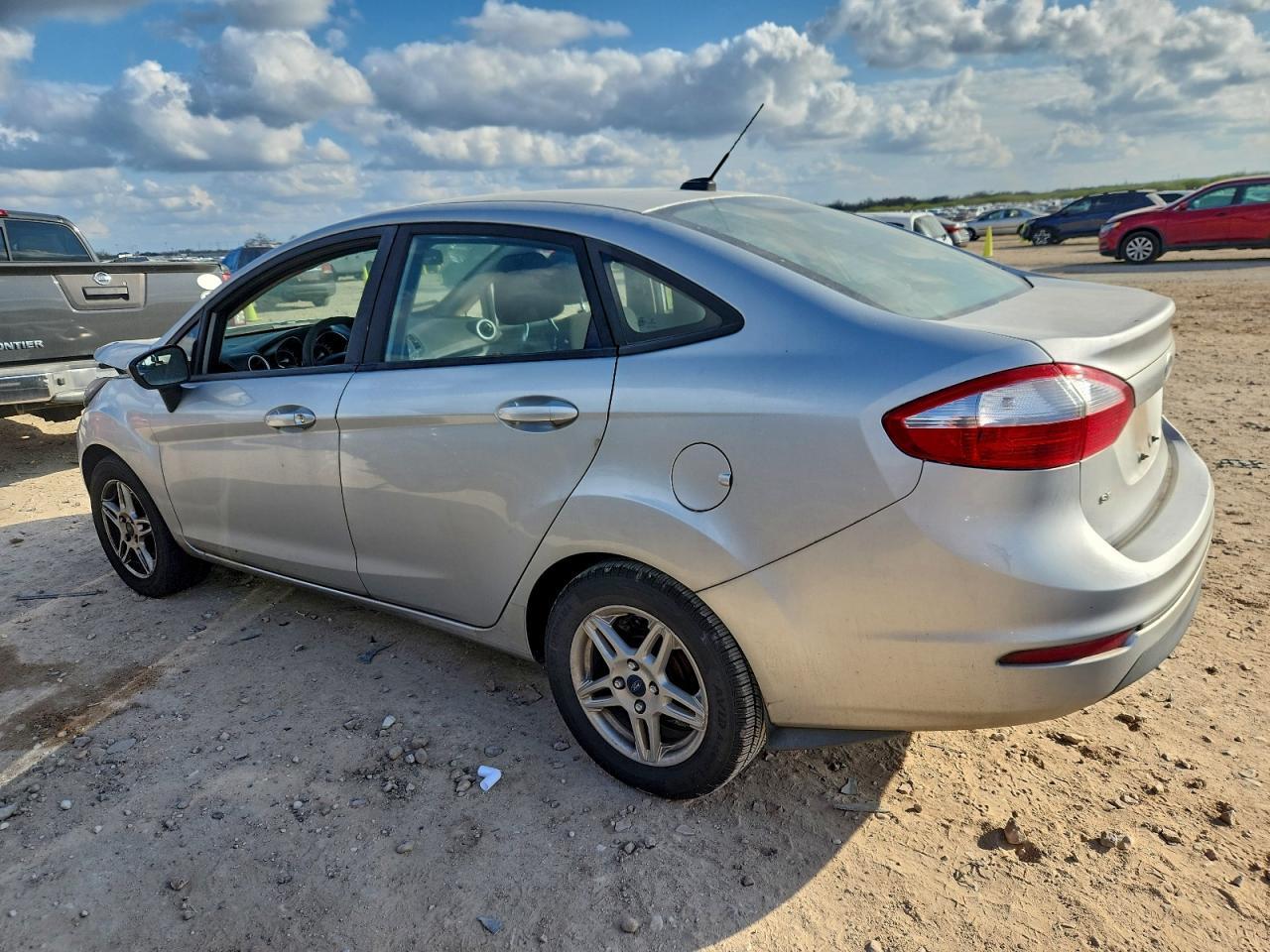 2017 FORD Fiesta
