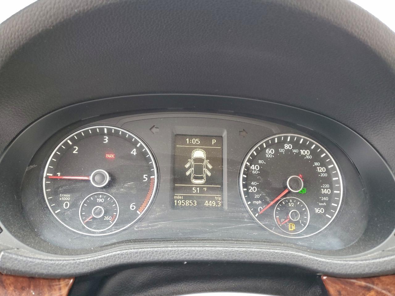 2012 VOLKSWAGEN Passat