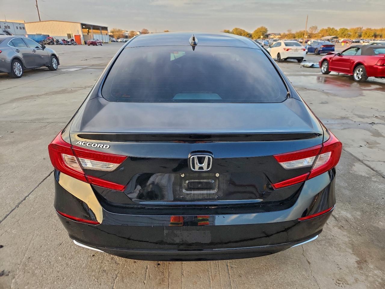 2018 HONDA ACCORD