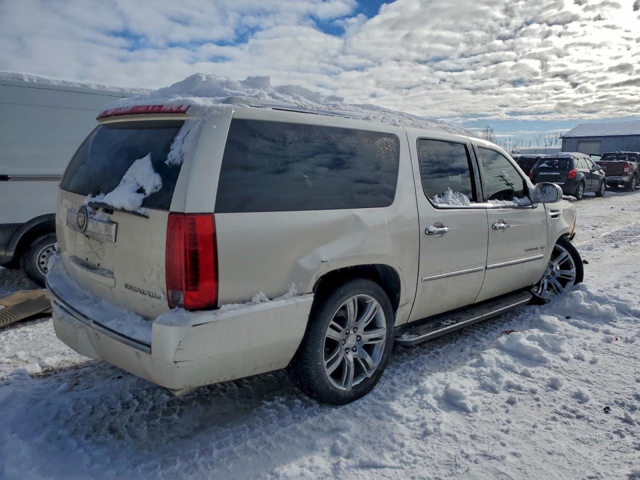 2012 CADILLAC Escalade ESV