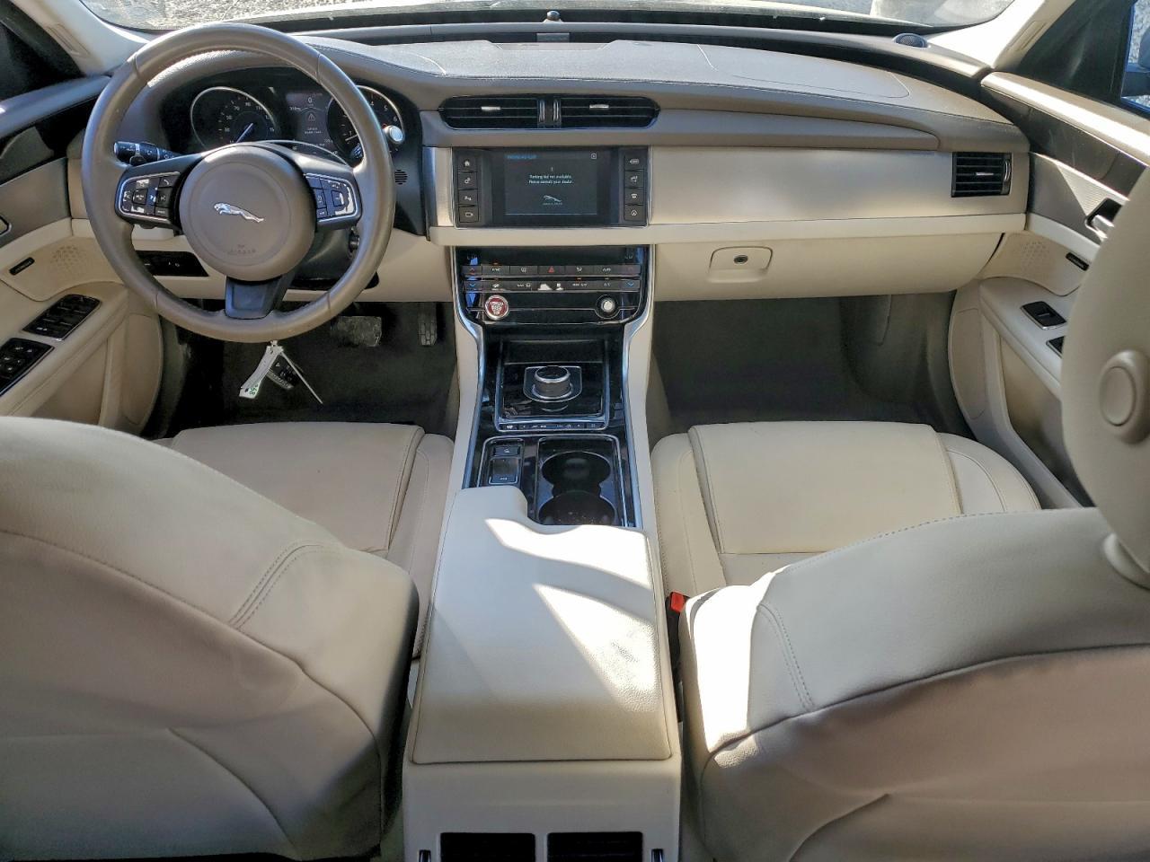 2017 JAGUAR XF