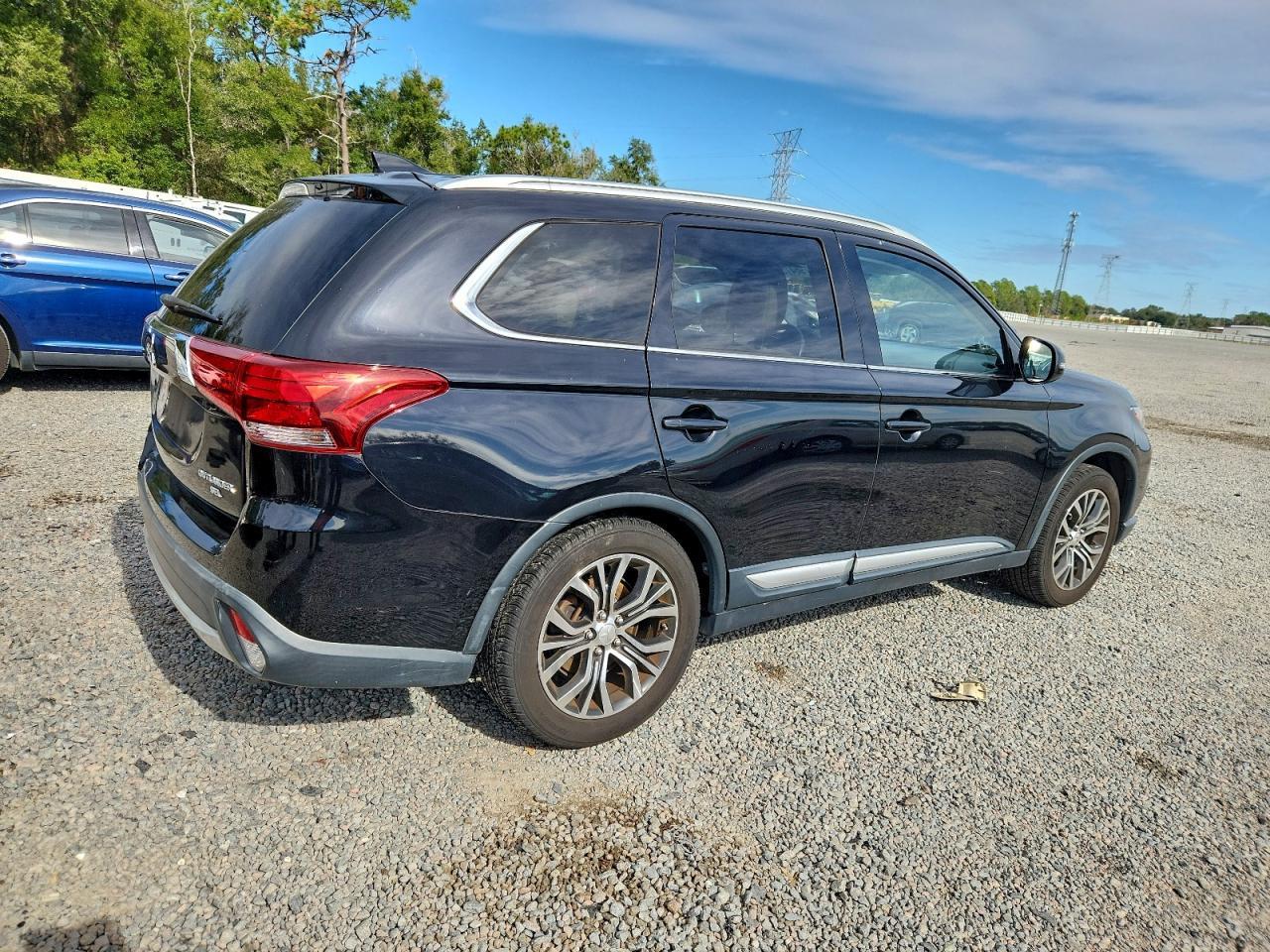 2017 MITSUBISHI outlander