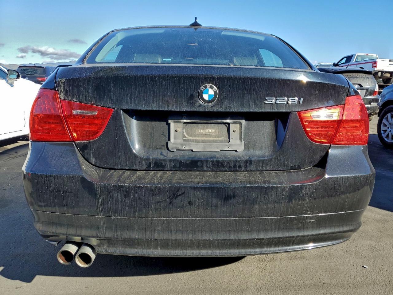 2011 BMW 3 SERIES