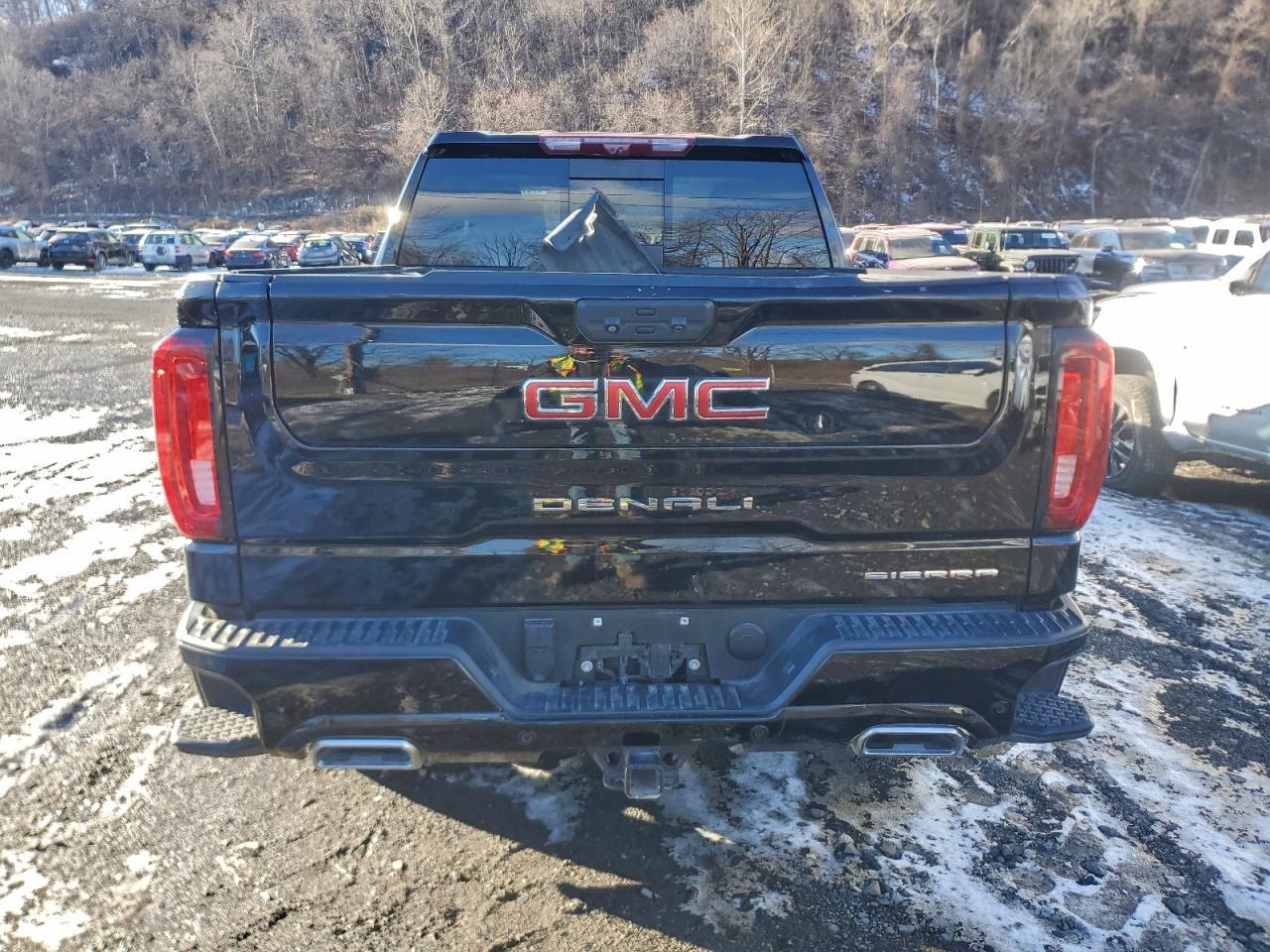 2023 GMC Sierra