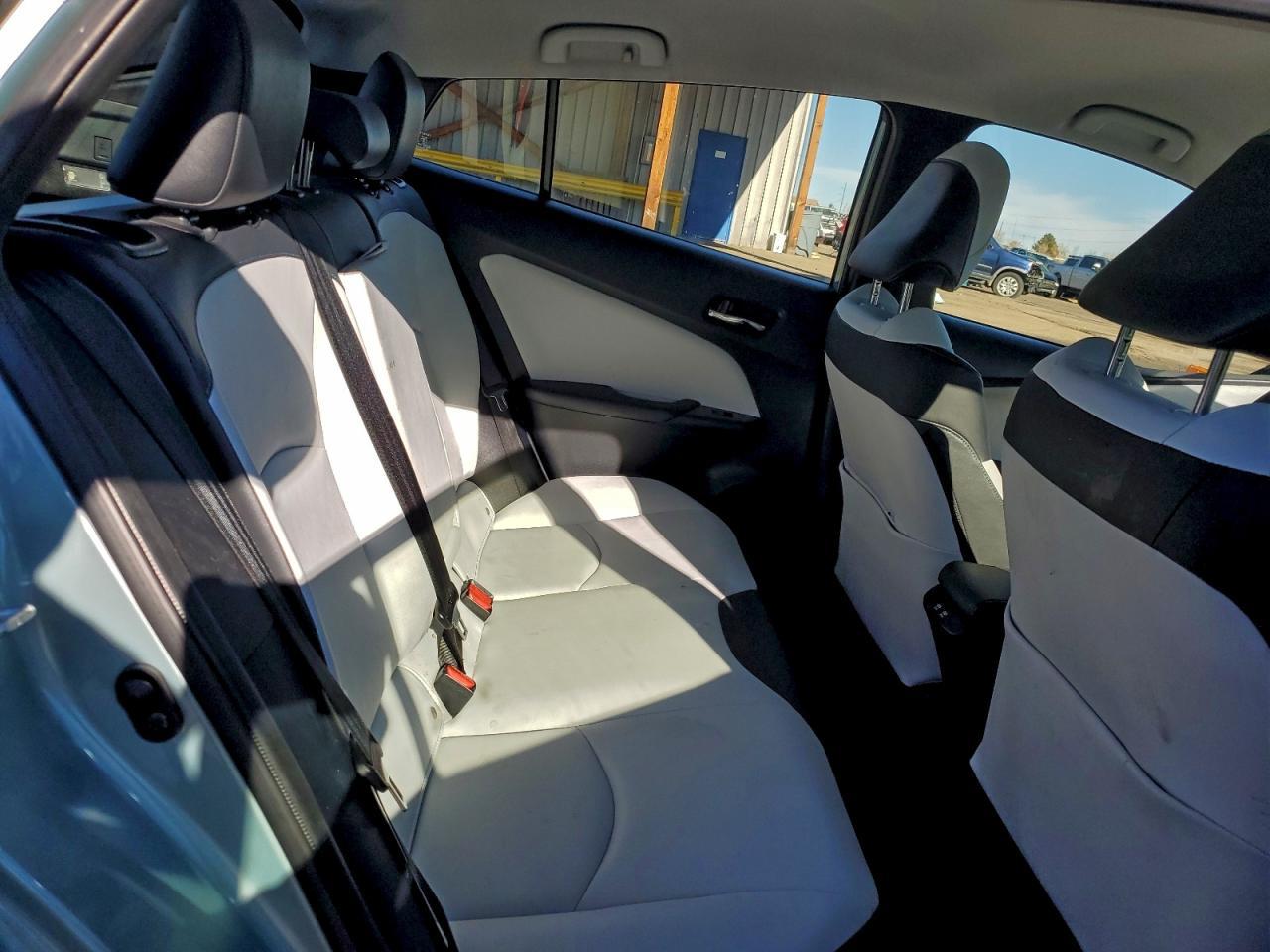 2022 TOYOTA PRIUS