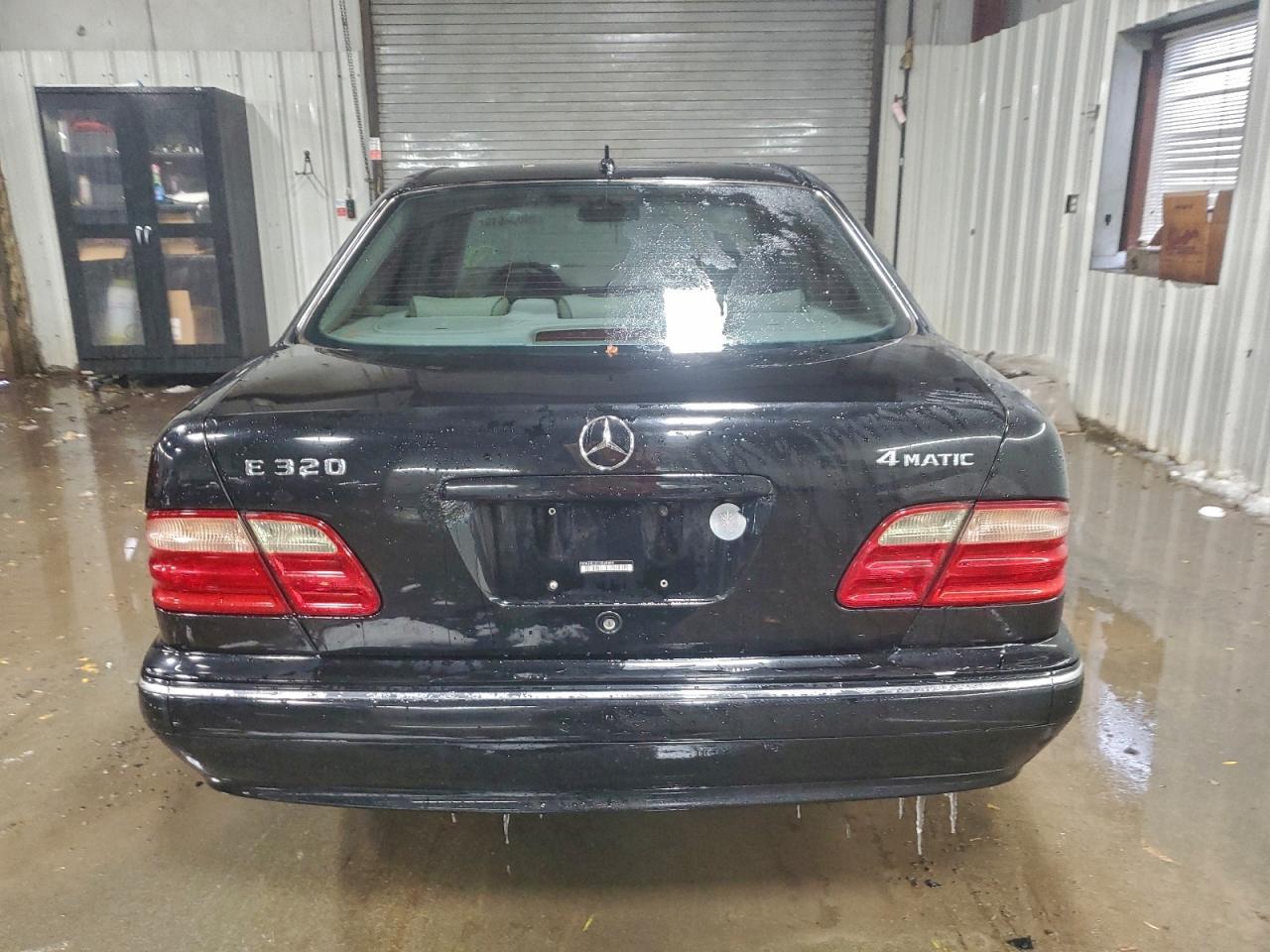 2001 MERCEDES-BENZ E-Class