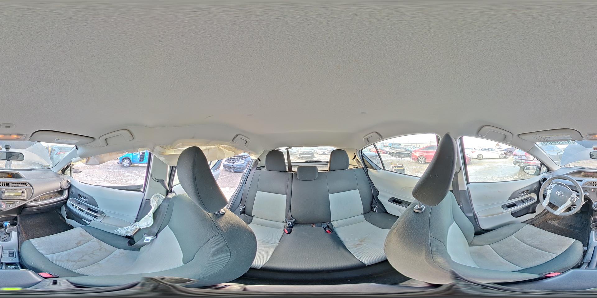 2014 TOYOTA Prius c