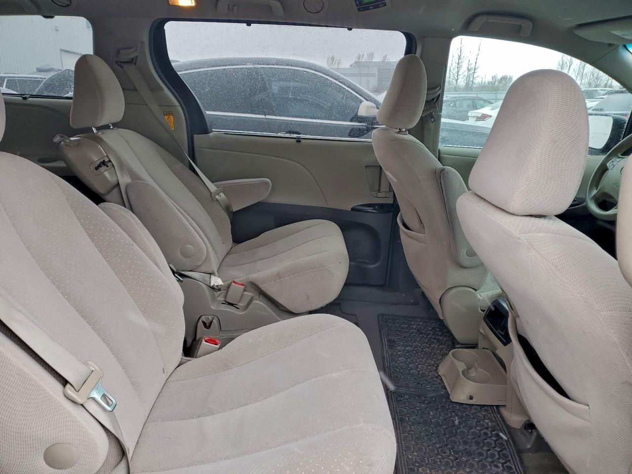 2014 TOYOTA SIENNA
