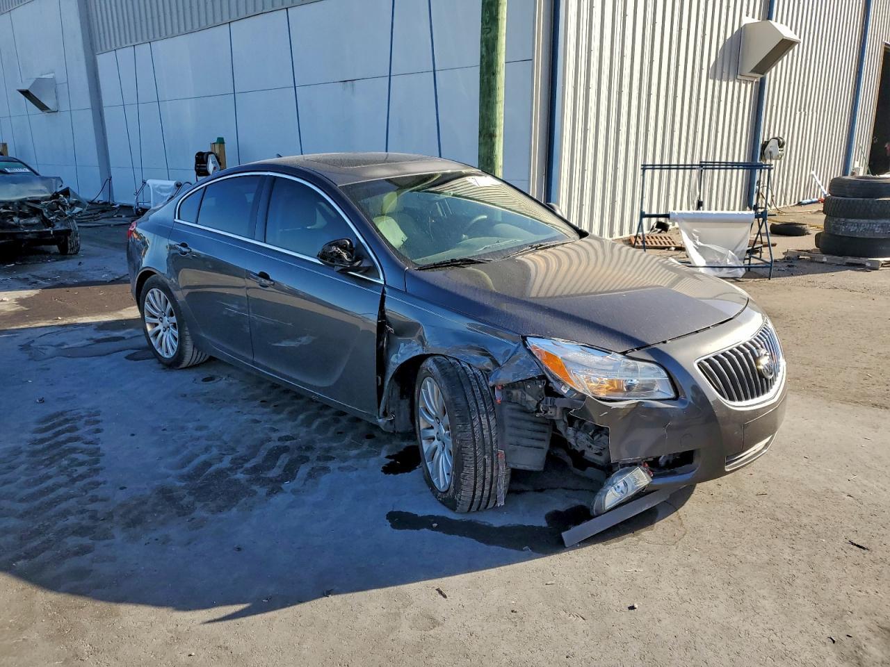 2011 BUICK Regal