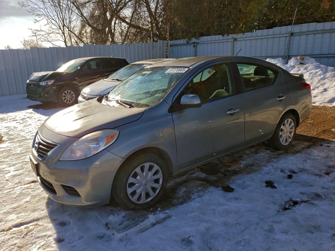 2013 NISSAN VERSA