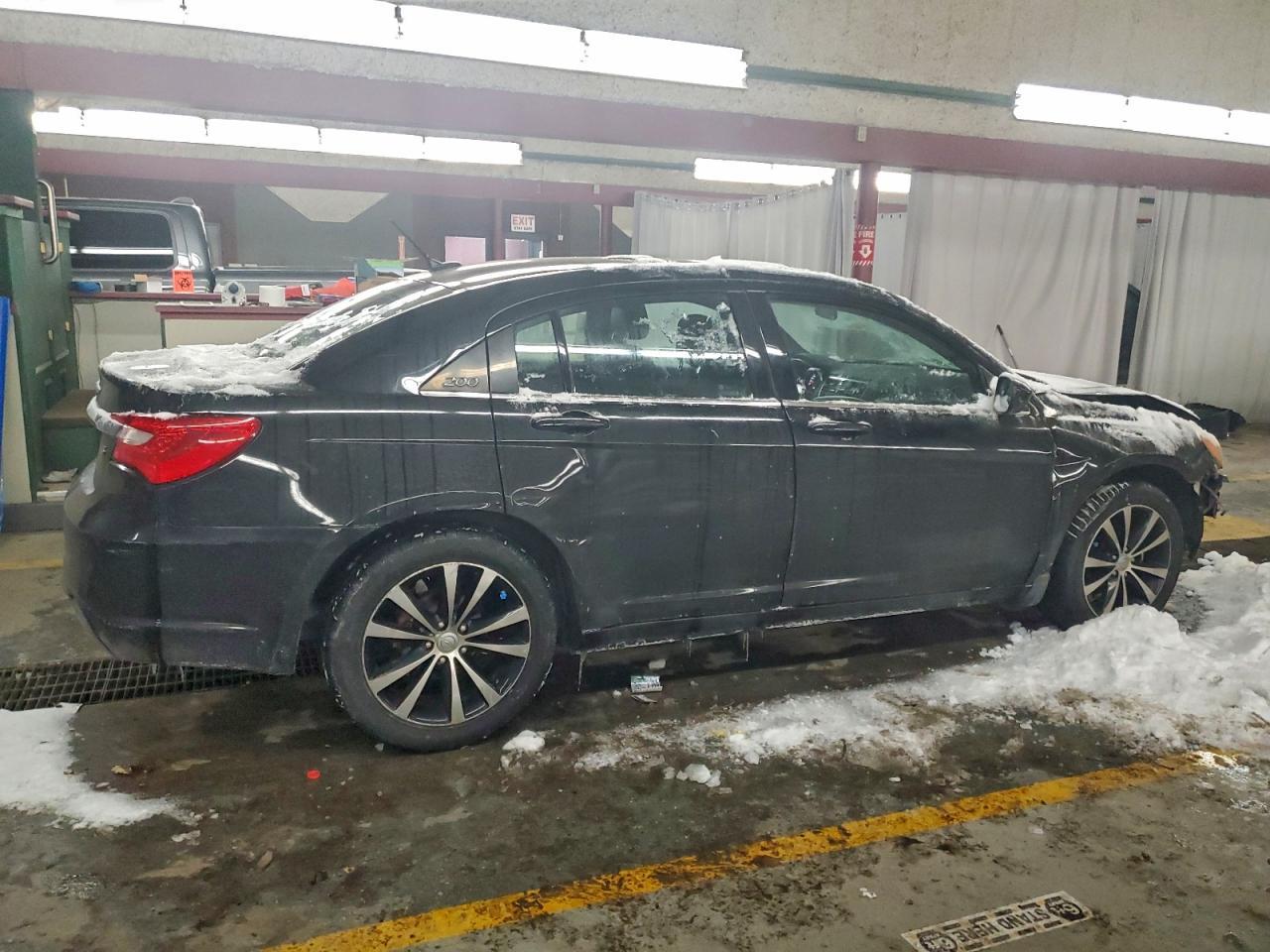 2014 CHRYSLER 200