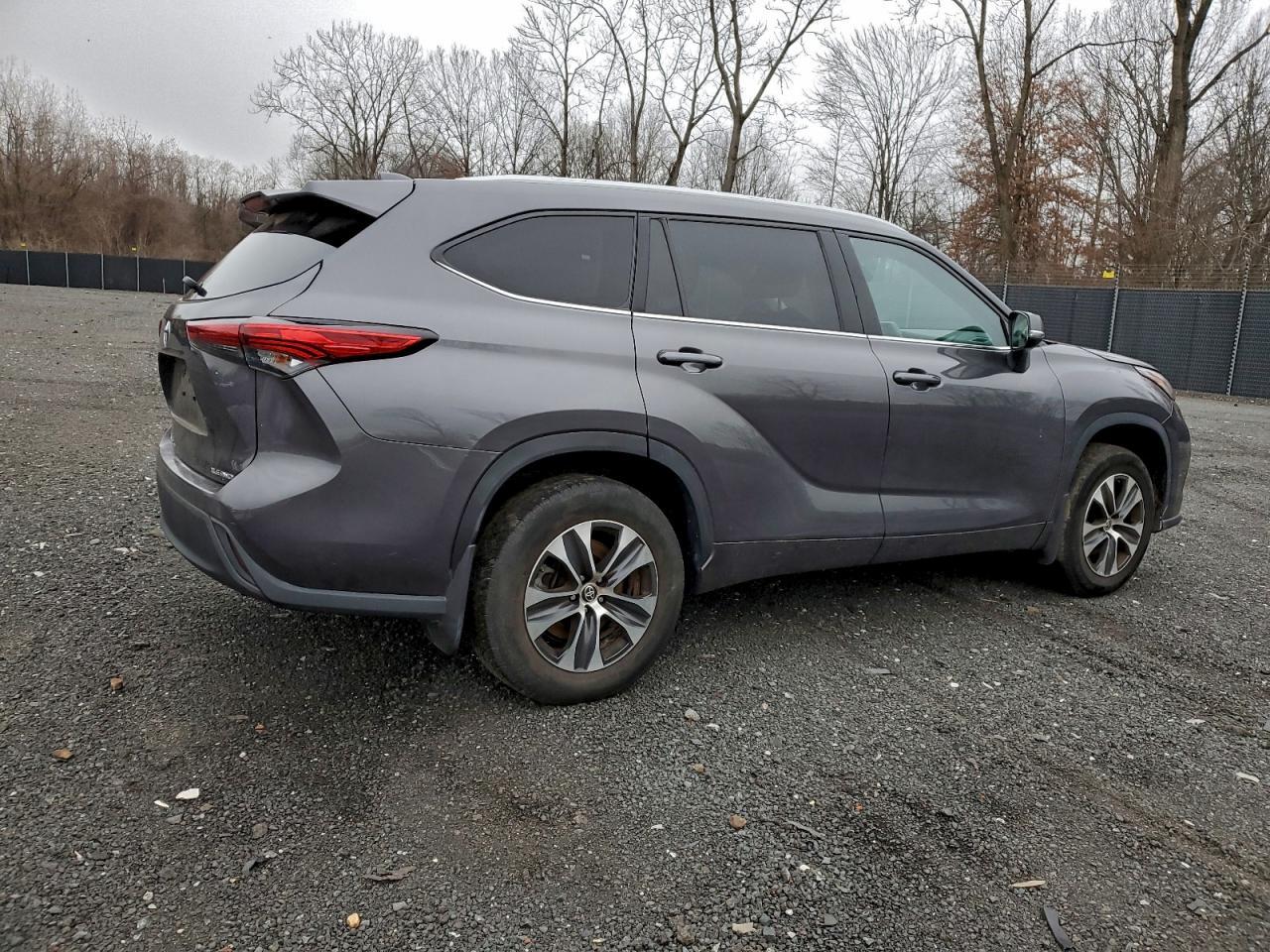 2022 TOYOTA HIGHLANDER
