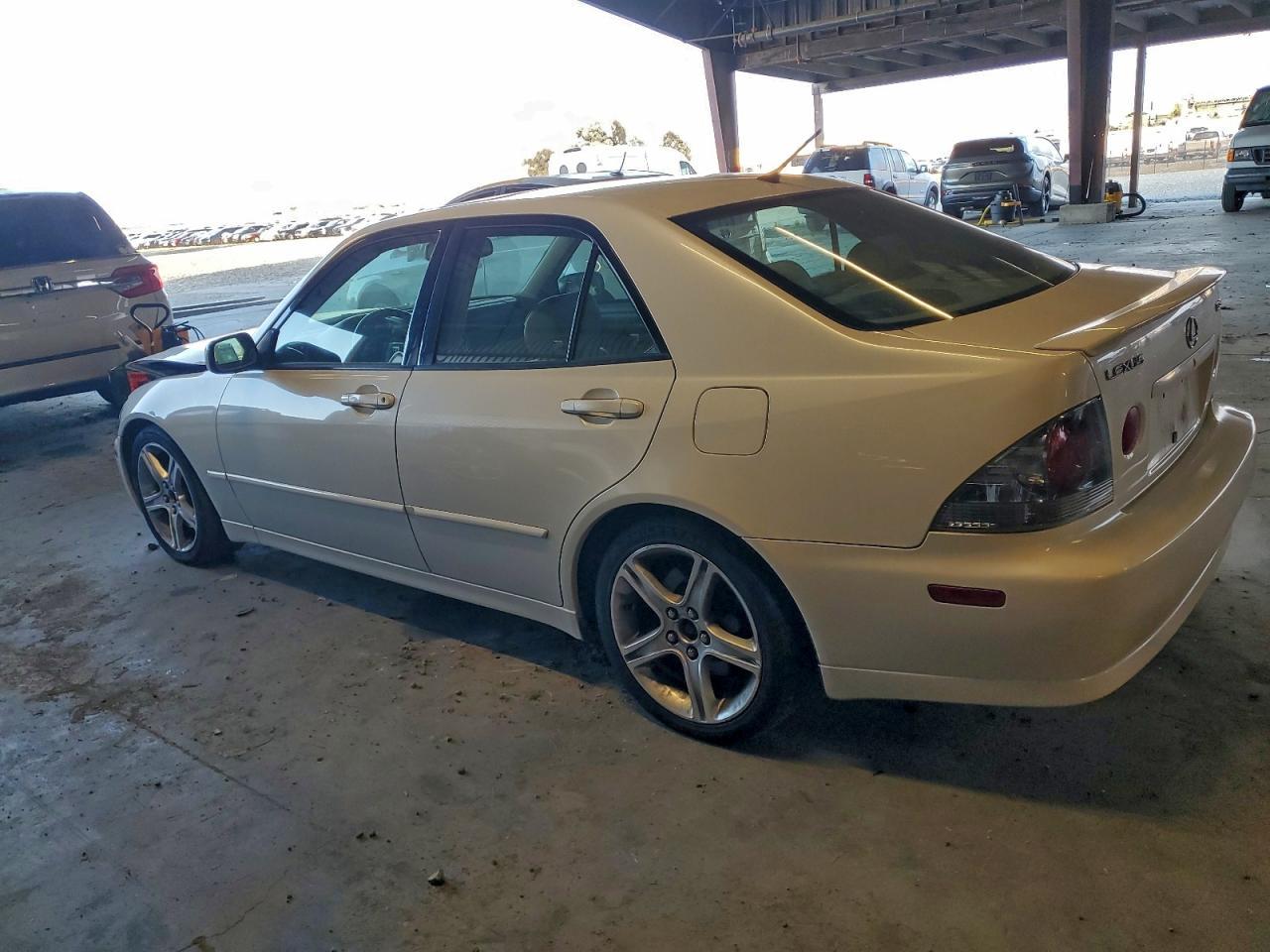 2004 LEXUS IS 300