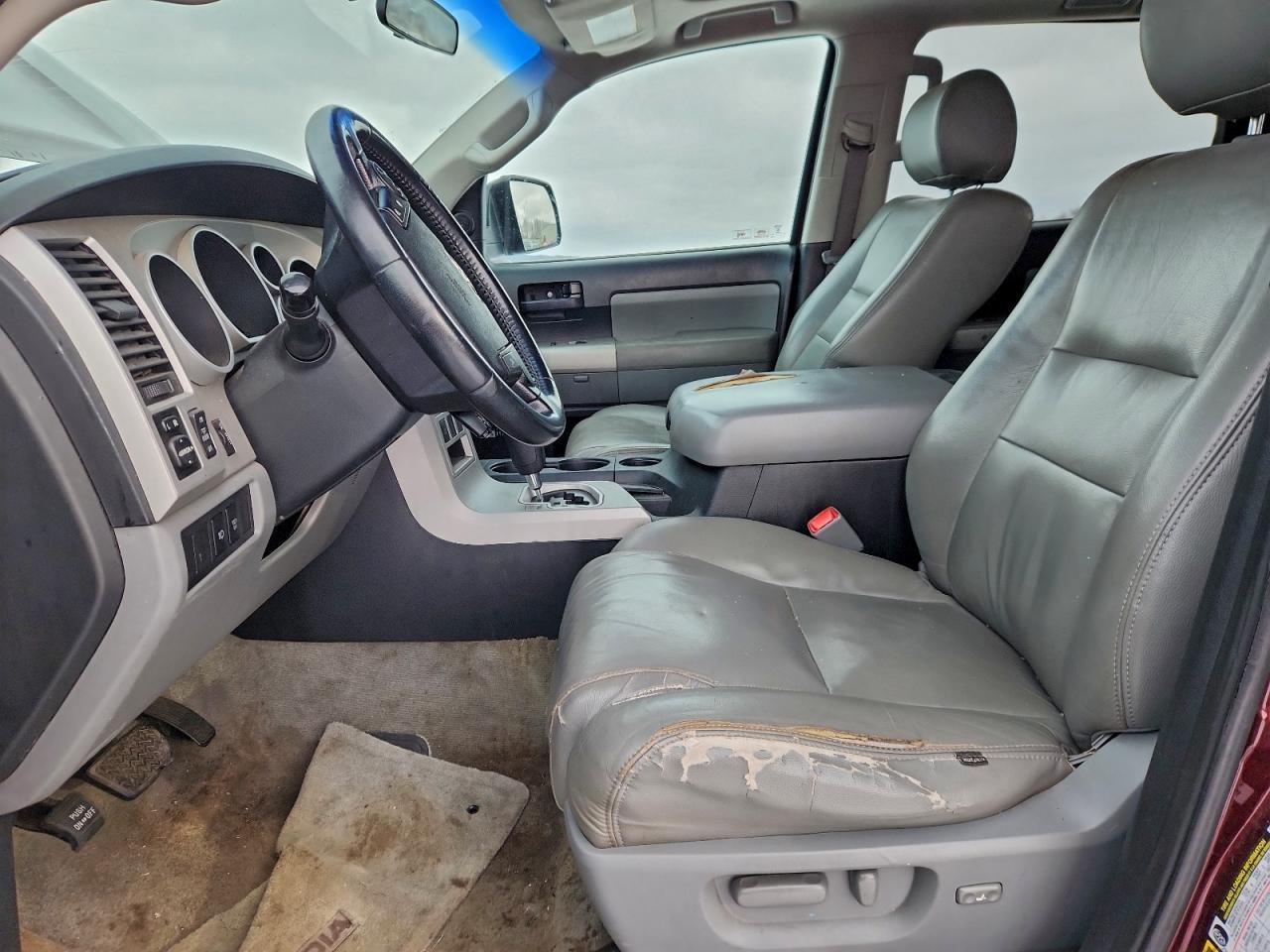 2008 TOYOTA Sequoia