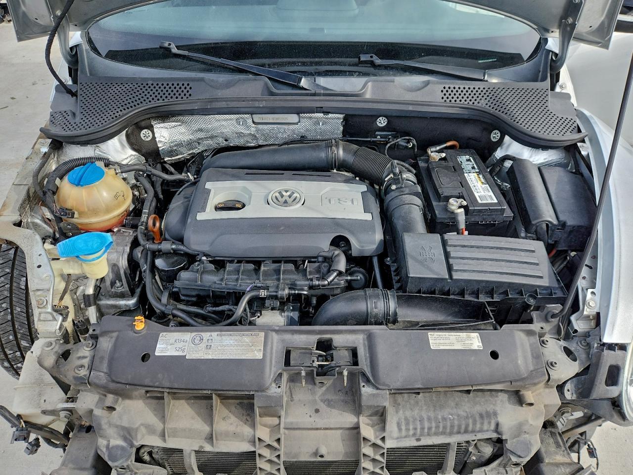 2012 VOLKSWAGEN Beetle