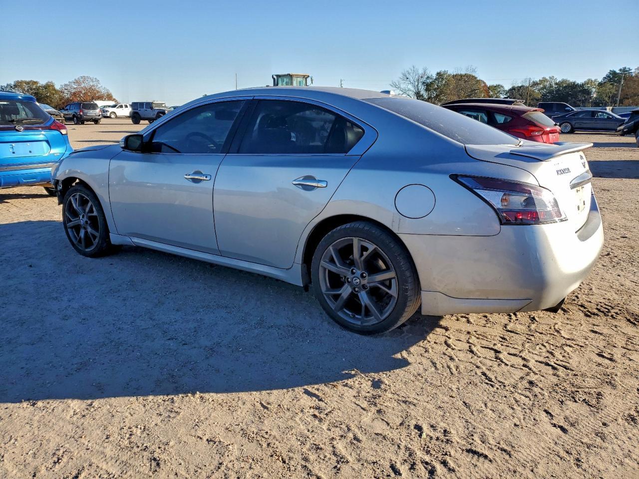 2014 NISSAN Maxima