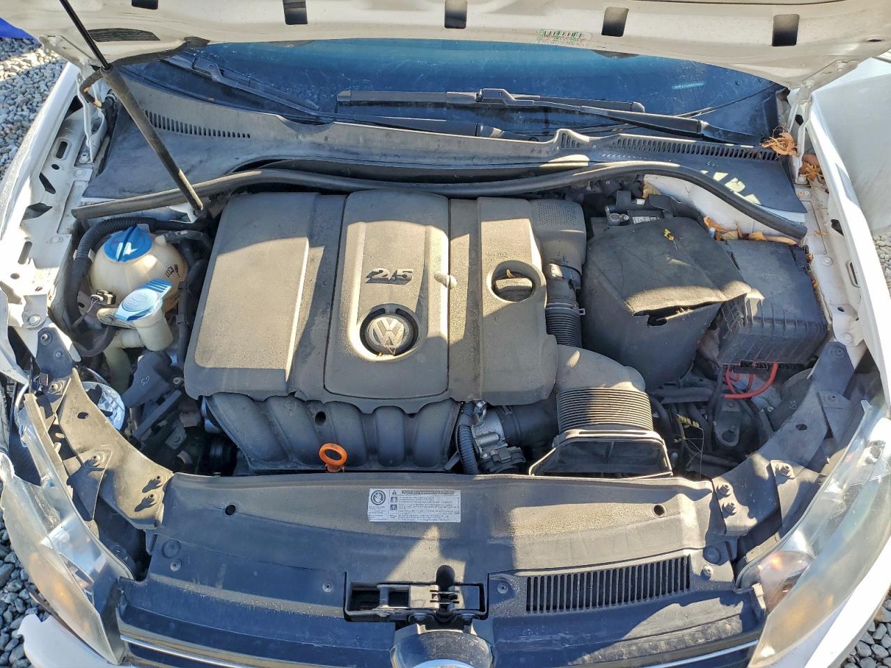 2011 VOLKSWAGEN JETTA
