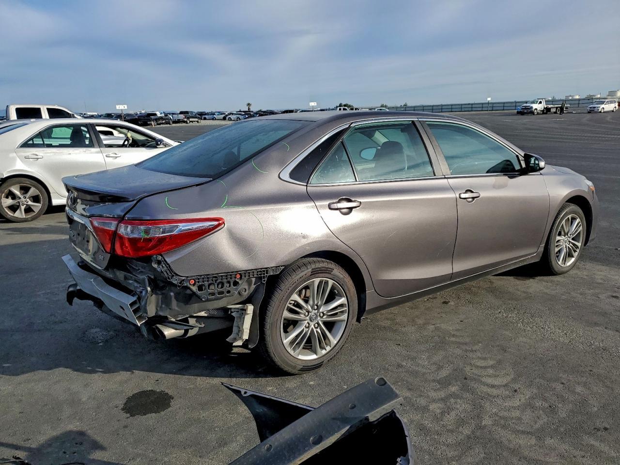 2017 TOYOTA CAMRY