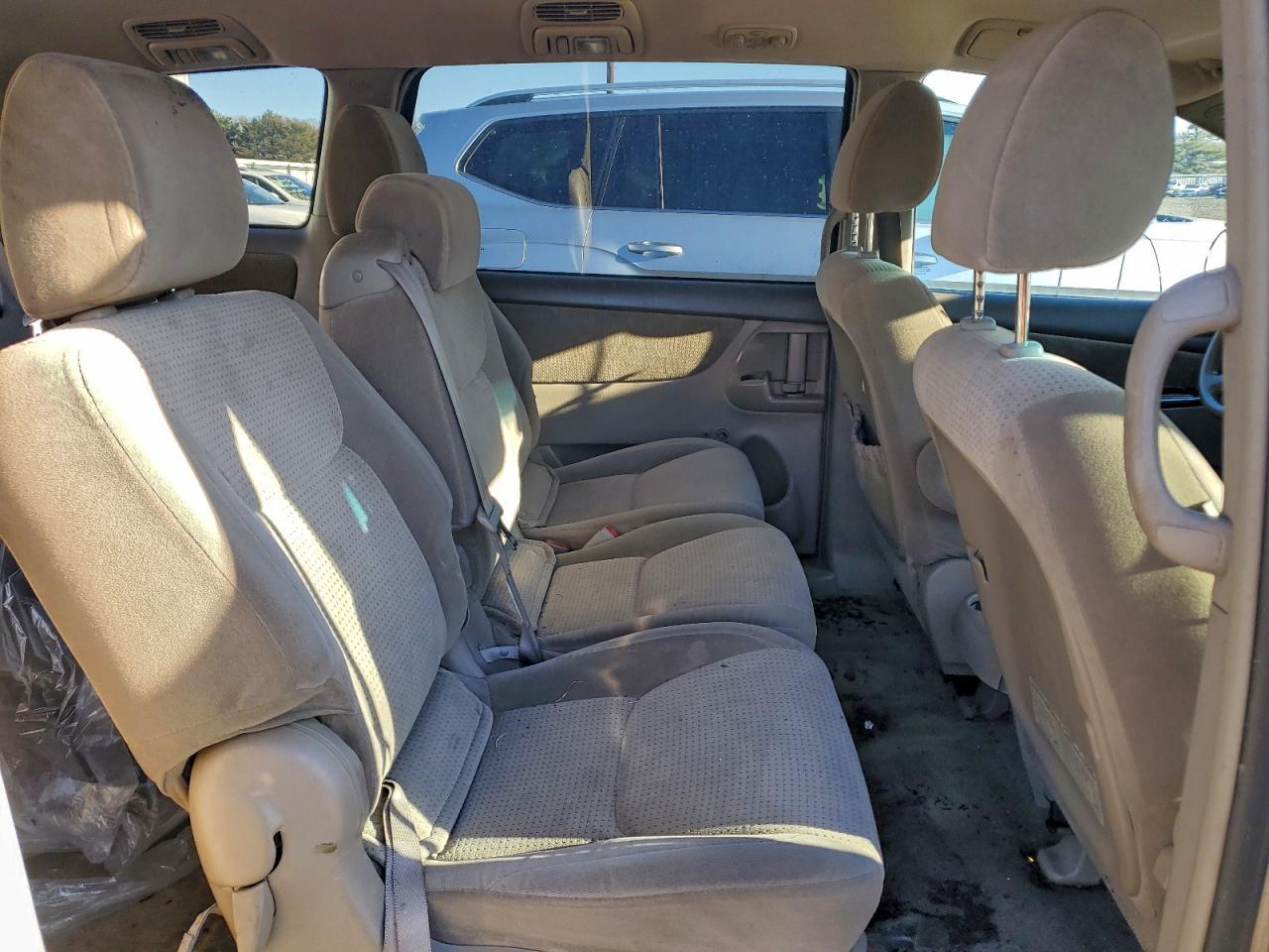 2009 TOYOTA SIENNA
