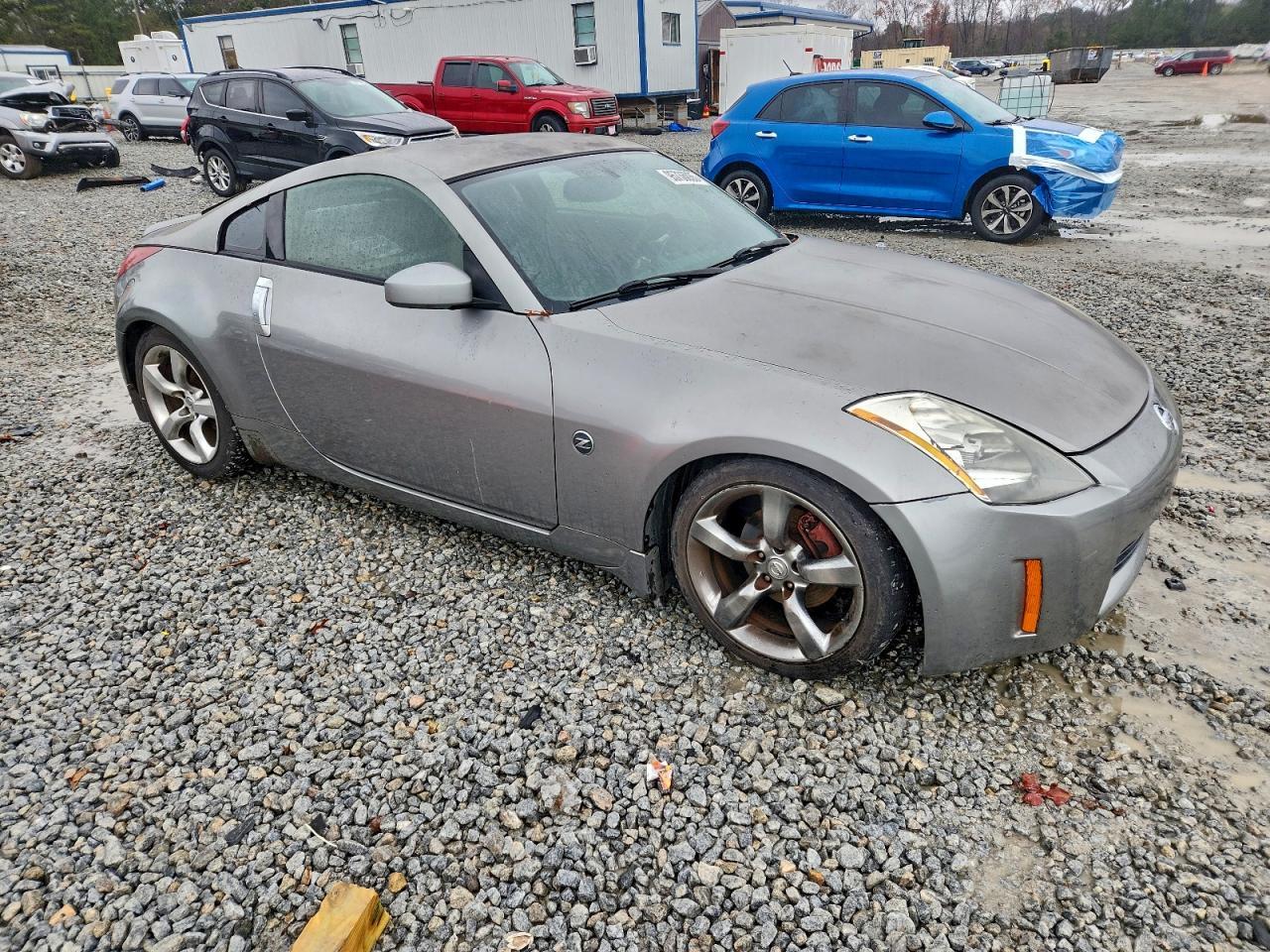 2003 NISSAN Z