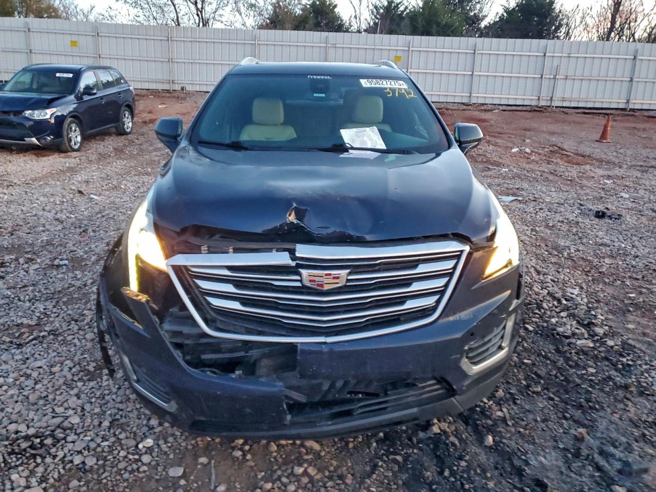 2017 CADILLAC XT5