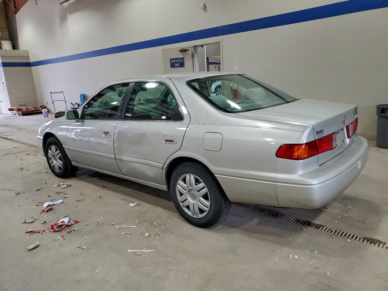 2001 TOYOTA CAMRY