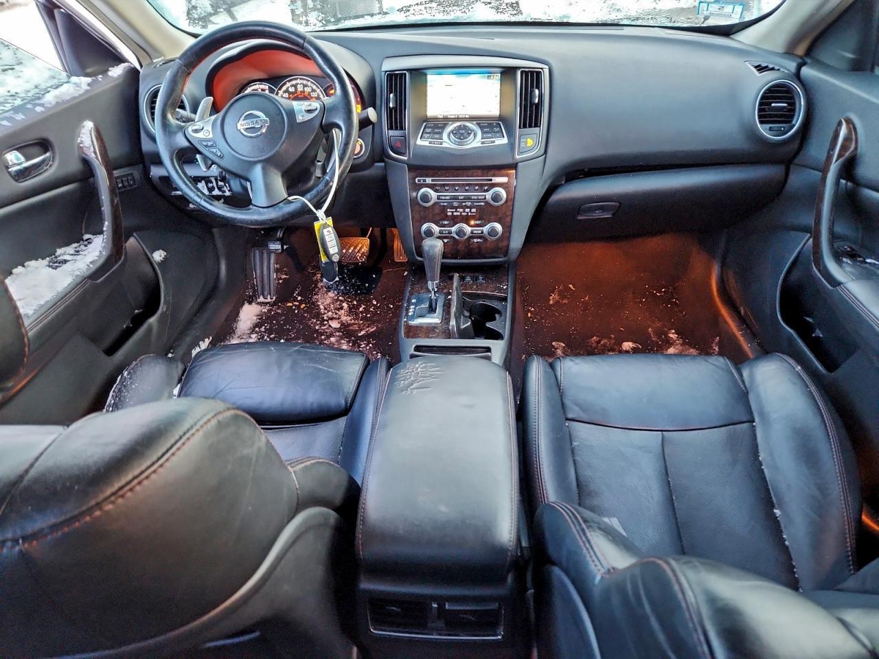 2010 NISSAN Maxima