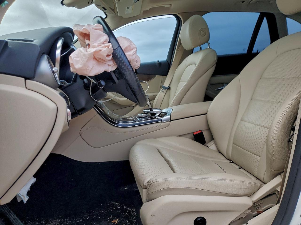 2016 MERCEDES-BENZ GLC-Class