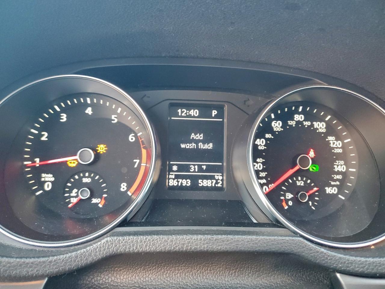 2016 VOLKSWAGEN Passat